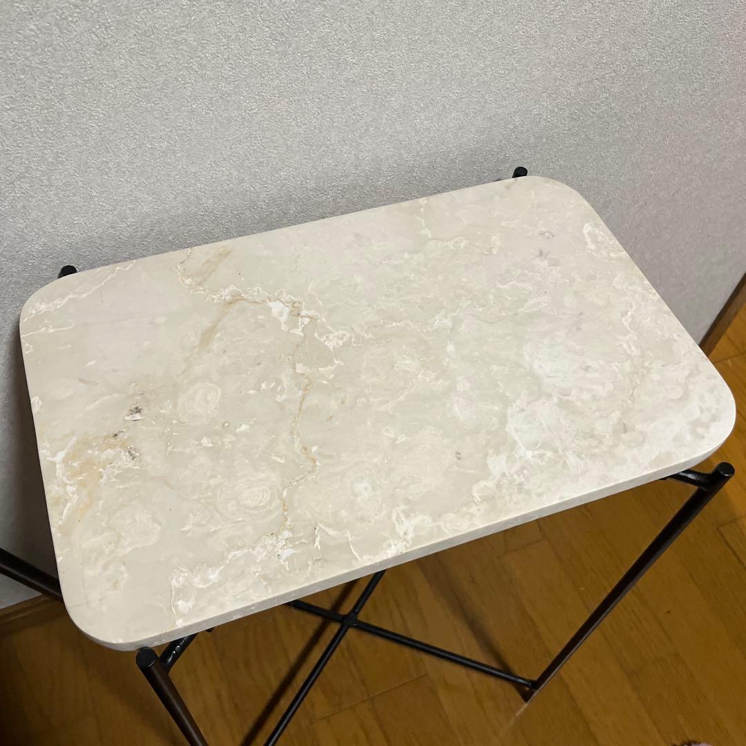 zara 大理石　ホワイト　サイドテーブル
