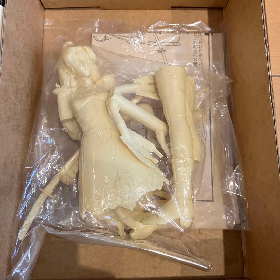 海洋堂　ガレージキット　1/8　静　レジンキャスト　永野護　ファイブスター物語