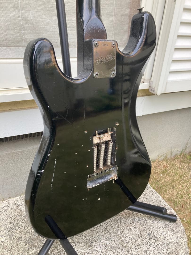 Tomson ブラック エレキギター ストラトキャスタータイプ