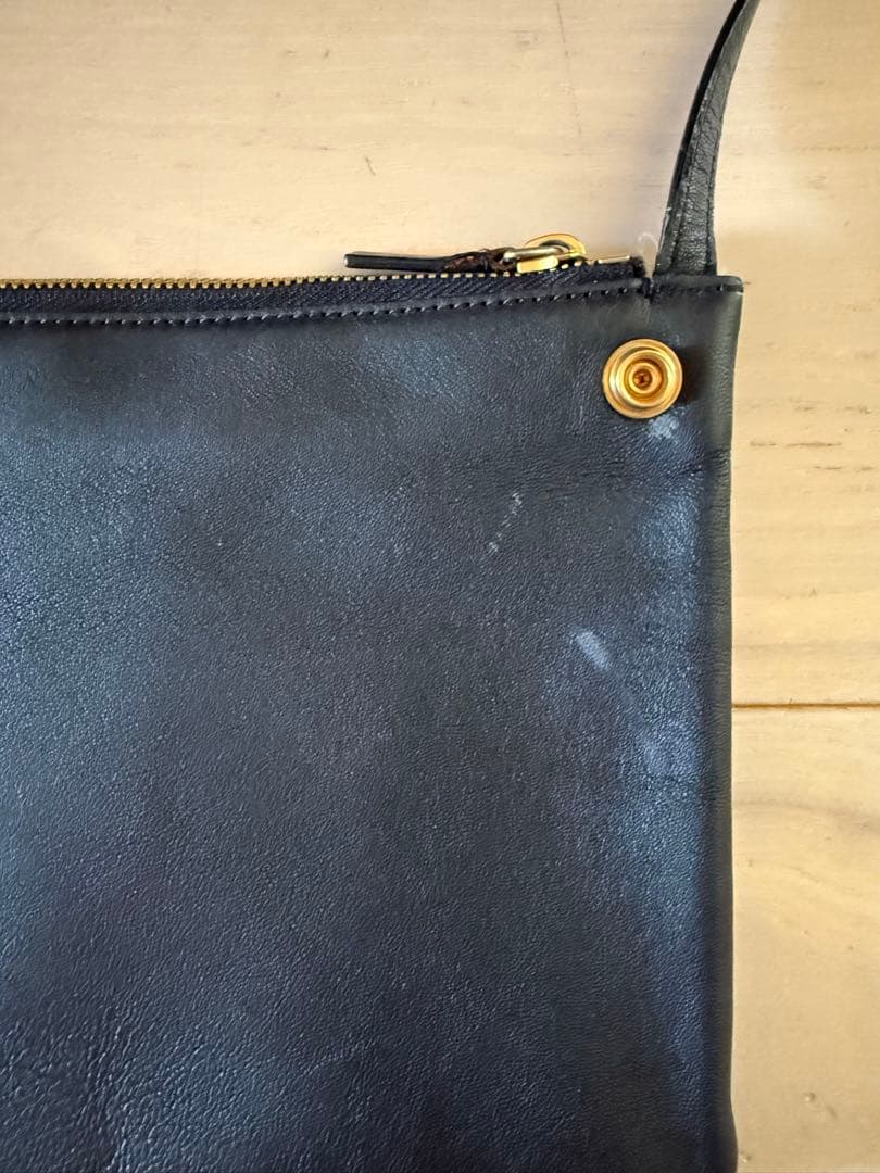 CÉLINE トリオ 黒 レザー ショルダーバッグ　ラージ