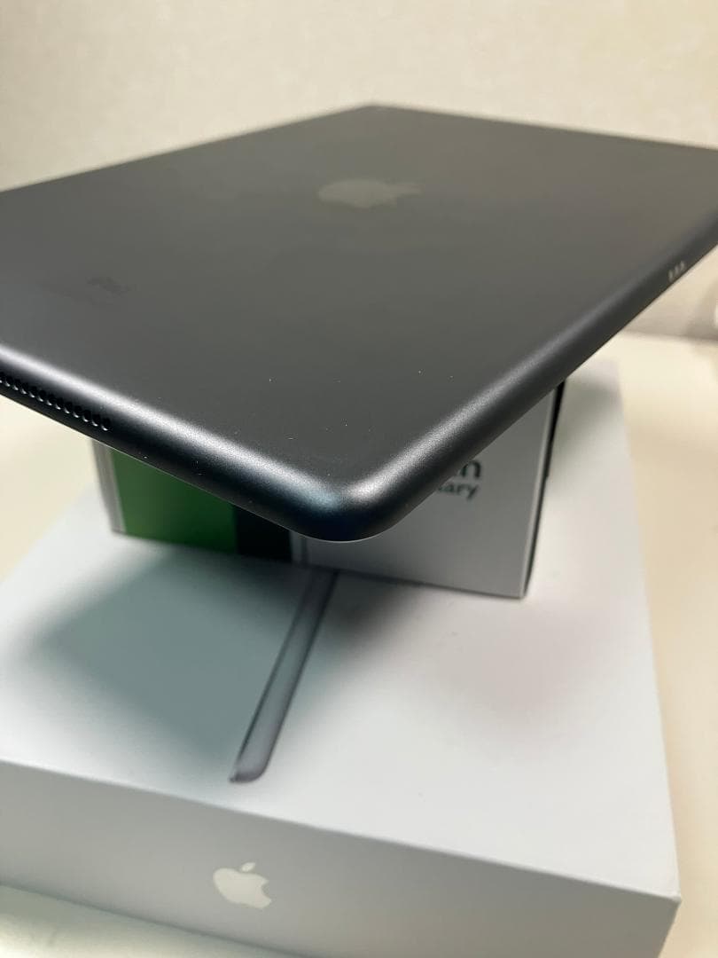 iPad 第8世代　32GB グレー　セルラー カバーガラス付