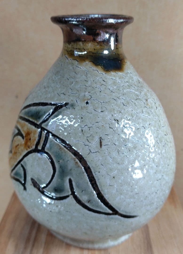 【本物保証】金城次郎 壷屋焼徳利 共箱 栞 人間国宝 壺屋焼 魚文徳利 美品