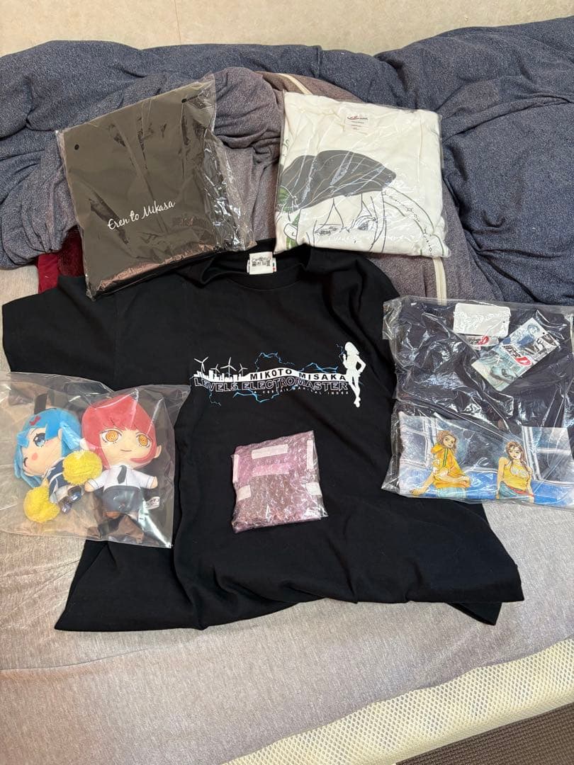 アニメグッズ　　ワンピース　レールガン　鬼滅の刃　フィギュア　アクリルスタンド他