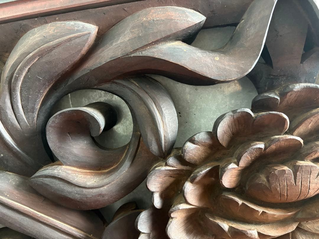 欄間　 らんま　檜？木彫り　各々１４ｋｇ弱　どっしり　アンティーク　菊　蓮？