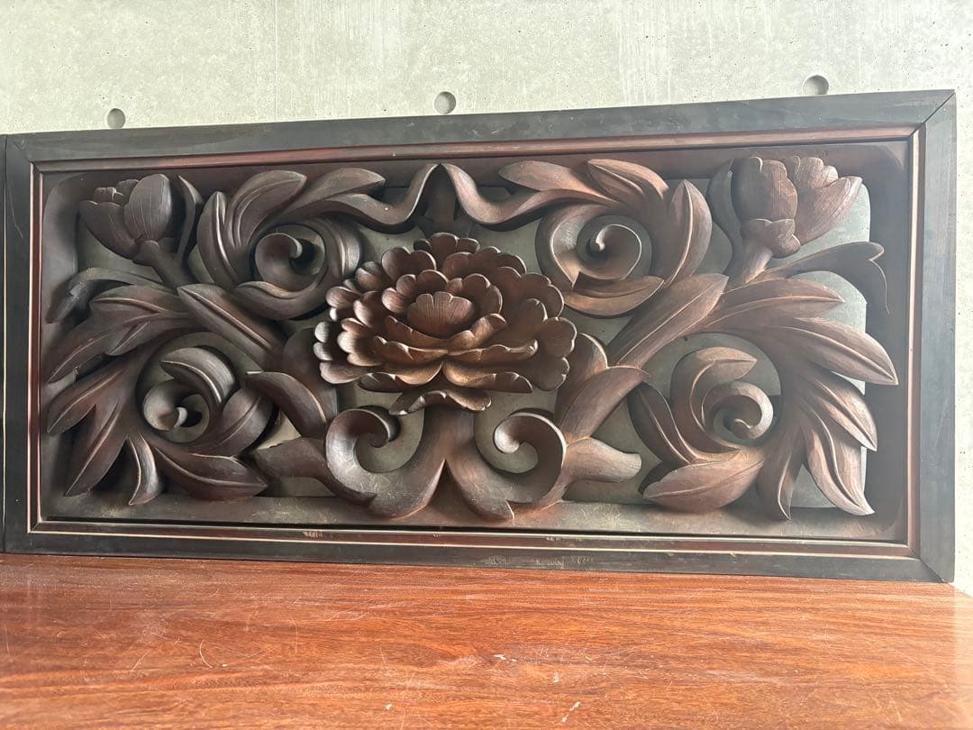 欄間　 らんま　檜？木彫り　各々１４ｋｇ弱　どっしり　アンティーク　菊　蓮？