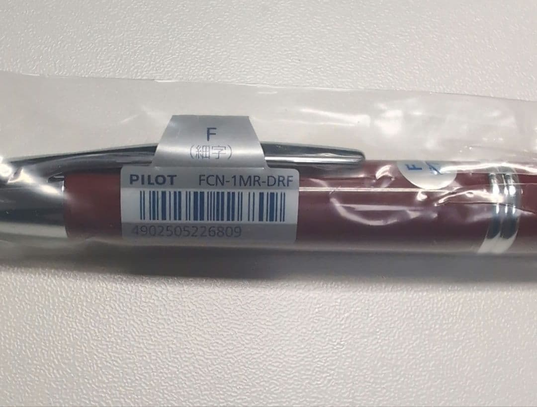 PILOT パイロット キャップレス 万年筆 FCN-1MR-DRF 細字