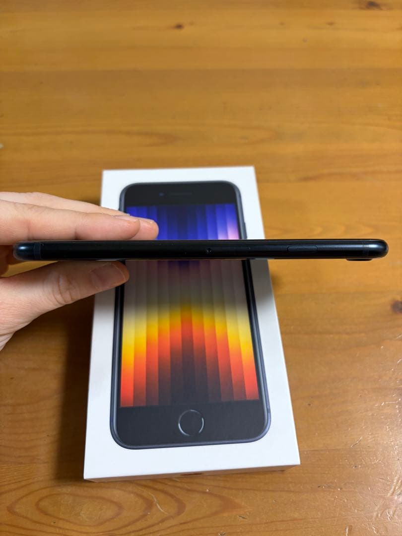 iPhone SE3（第3世代）256GB (バッテリー87%)