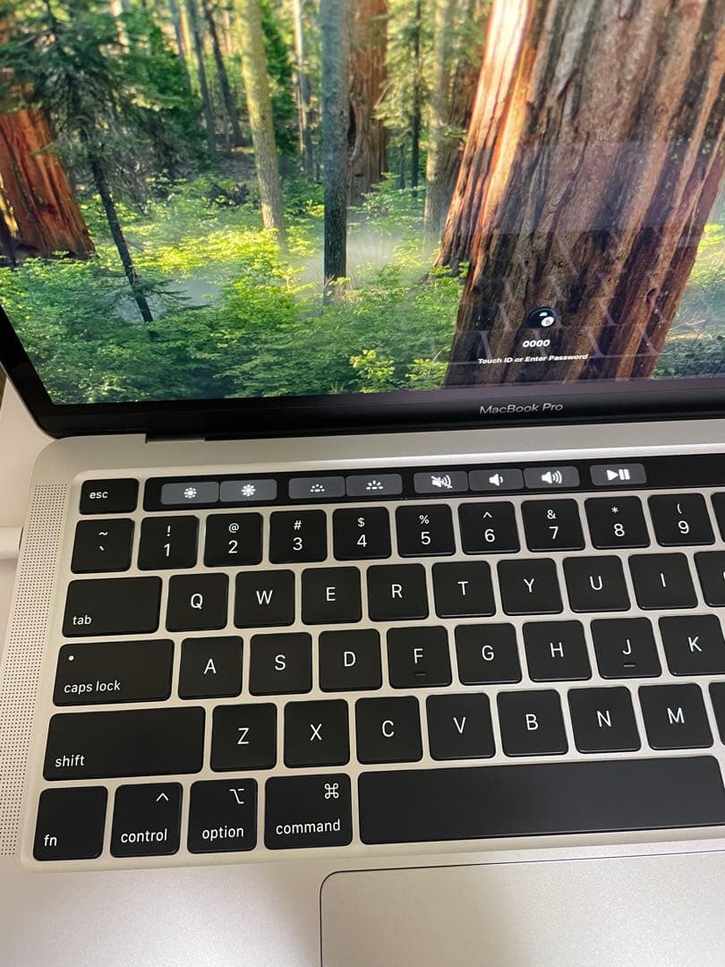 美品 MacBook Pro 2020 TouchBar付き