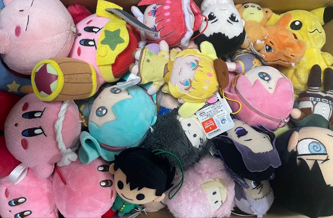 アニメグッズまとめ売り/ぬいぐるみ/マスコット/キーホルダー/缶バッジ他