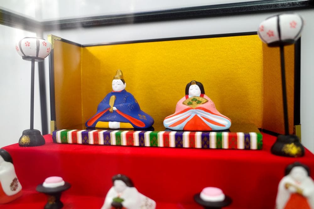 雛人形五段飾り十五人揃い（ガラスケースつき）