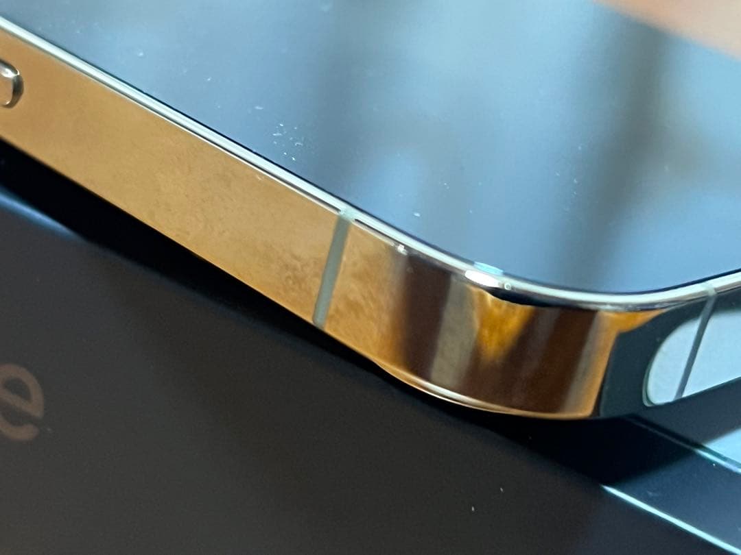 iPhone 13Pro 128GB ゴールド　10月17日迄の限定保書付き