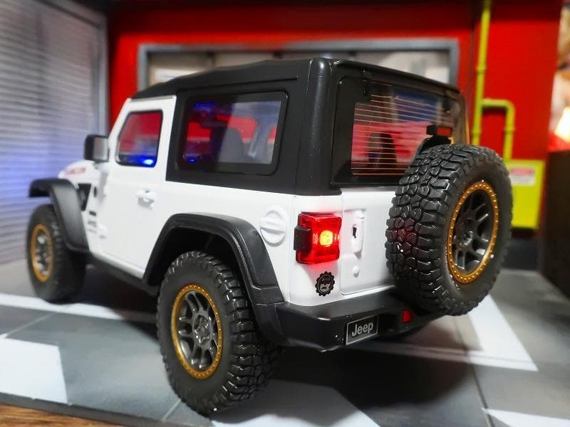 1/18 ジープ ラングラー ルビコン ダイキャスト カスタム