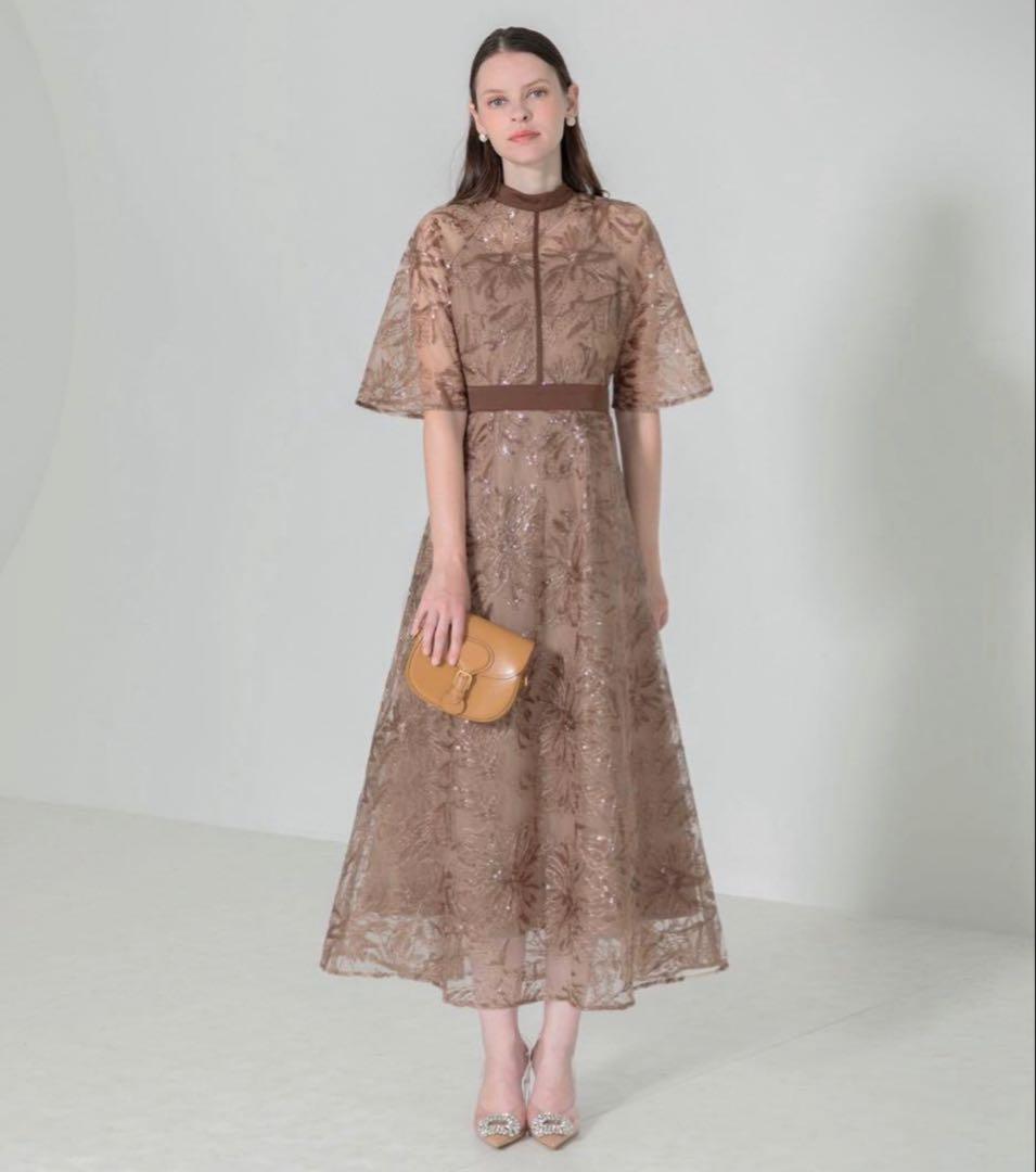 Leja スパンコール花柄刺繍プチハイネックウエストマークAラインワンピース