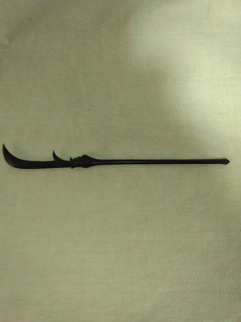 仏像又は四天王の持ち物？