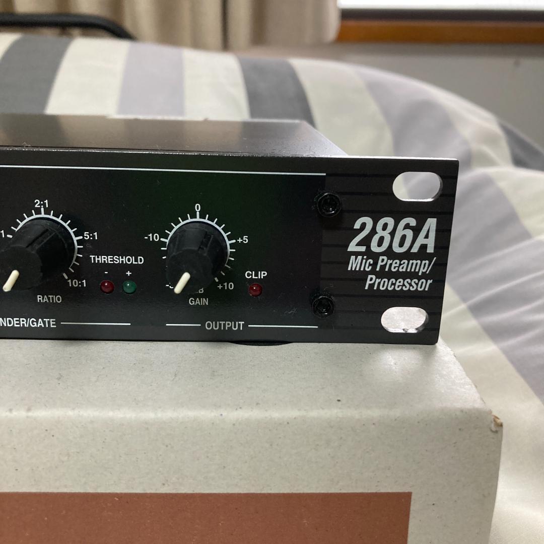 dbx 286A マイクプリアンプ/プロセッサー
