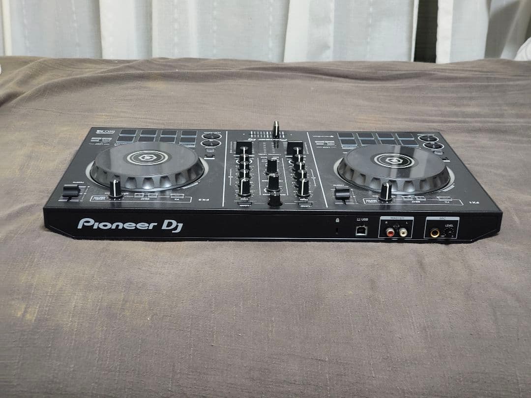 Pioneer DJ DDJ-RB コントローラー