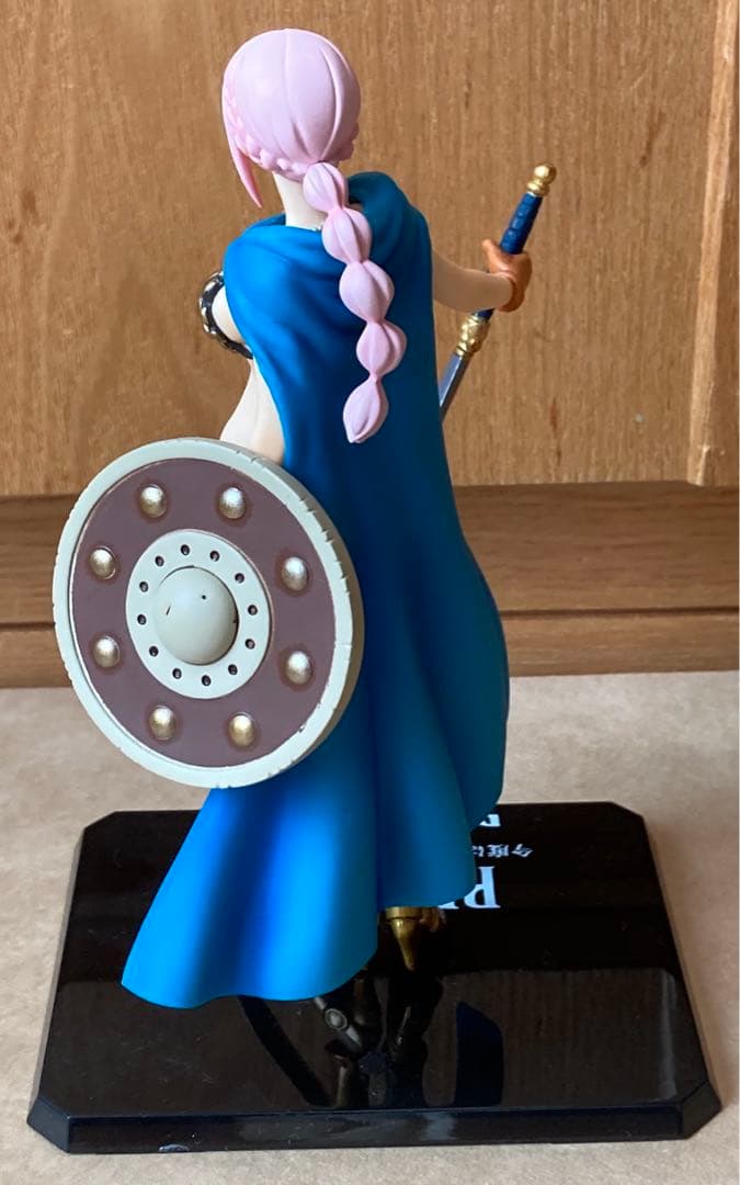ワンピース　Figuarts ZERO　レベッカ