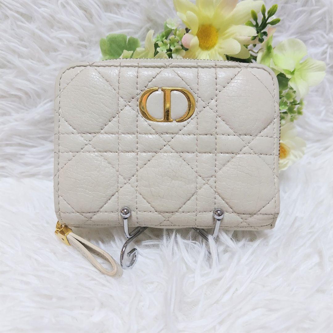 美品✨ディオール◇カロ二つ折り財布　カナージュキルティングゴールド金具ホワイト