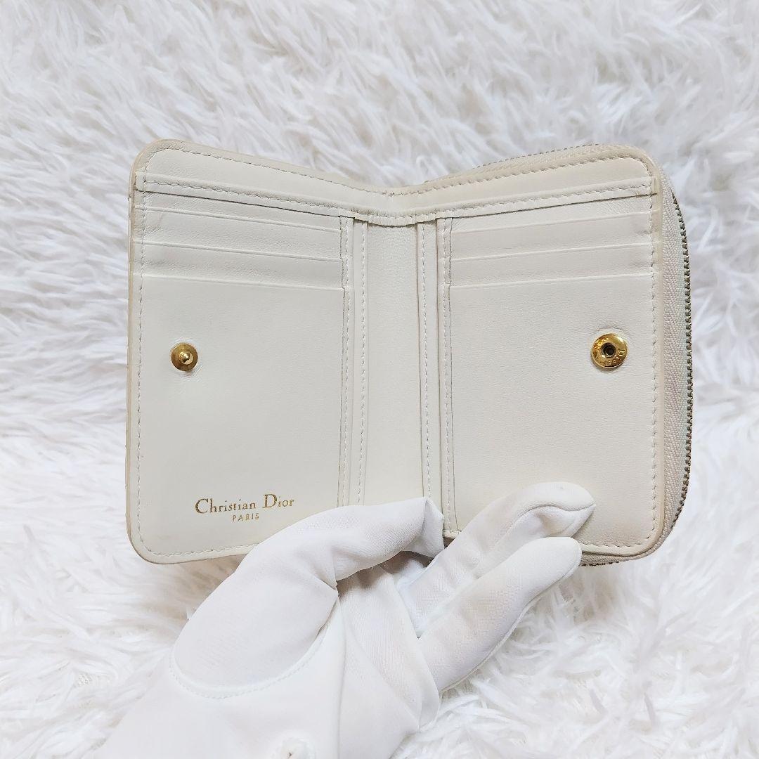 美品✨ディオール◇カロ二つ折り財布　カナージュキルティングゴールド金具ホワイト