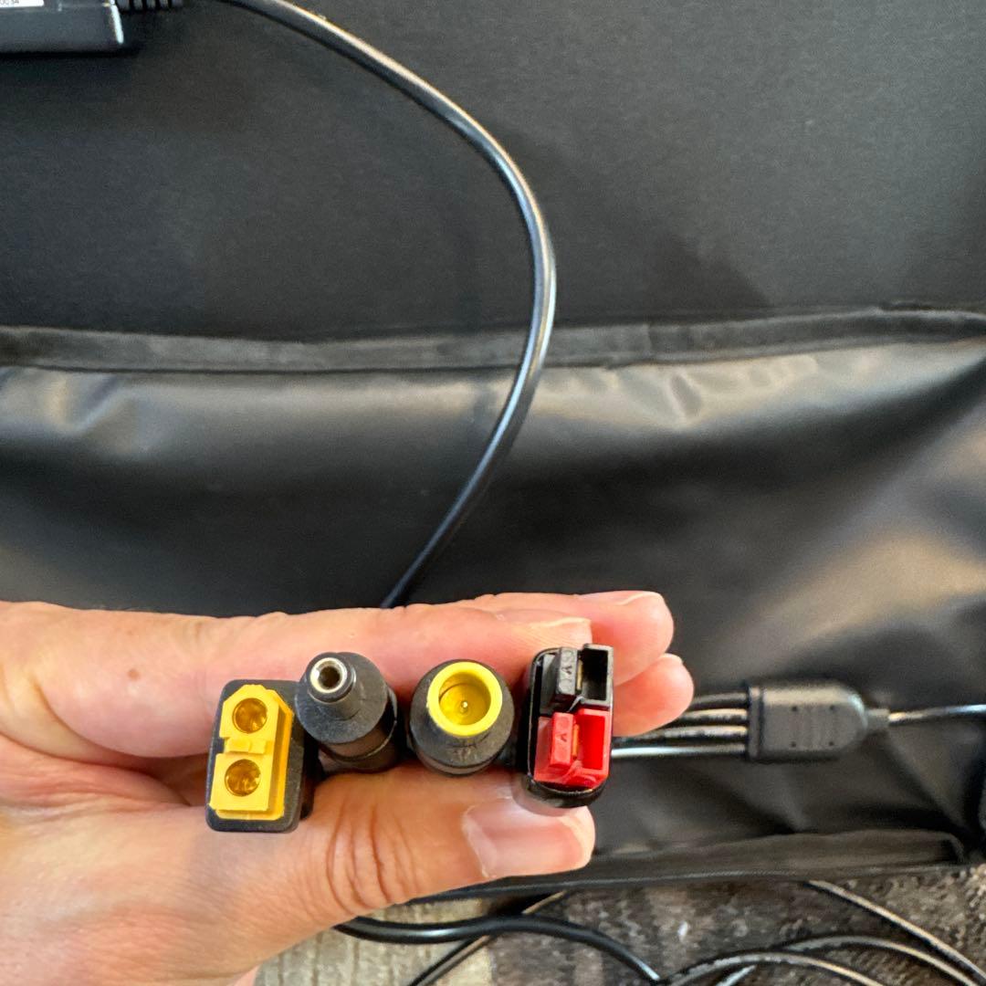 NG ECO ポータブルソーラーパネル　100w