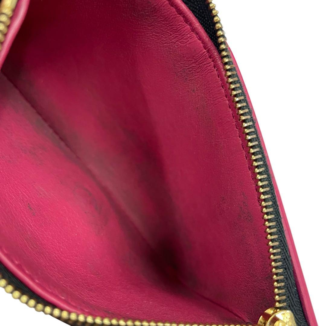 LOUIS VUITTONルイヴィトン ポルトフォイユ カプシーヌ 三つ折り財布