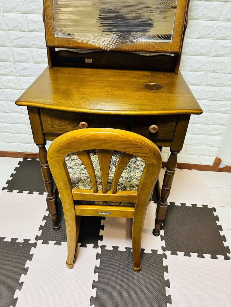 とりもも【美品】カリモク　karimoku ドレッサー　椅子付き
