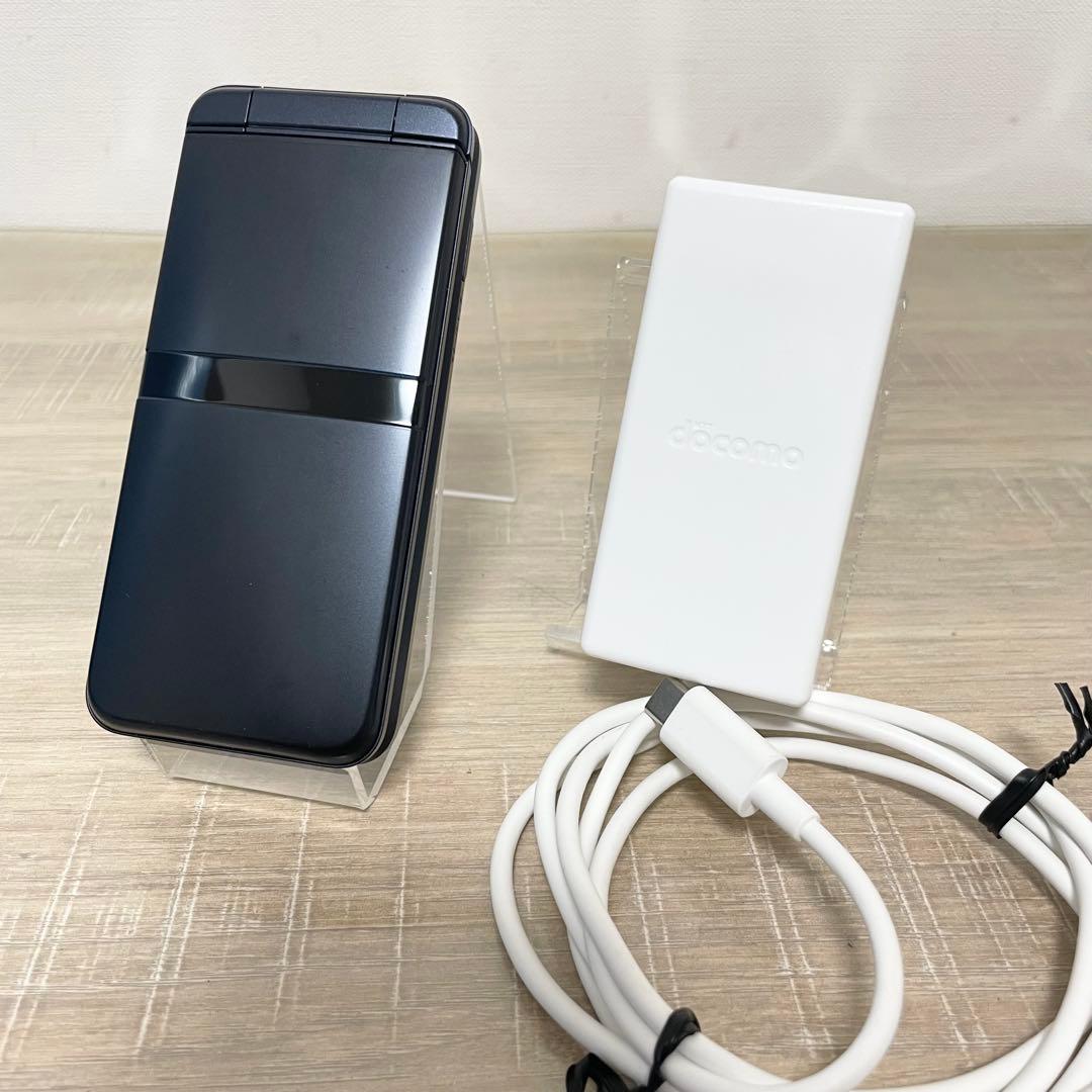 docomo DIGNO KY-42C ブラック 携帯電話 本体 ★充電器付★