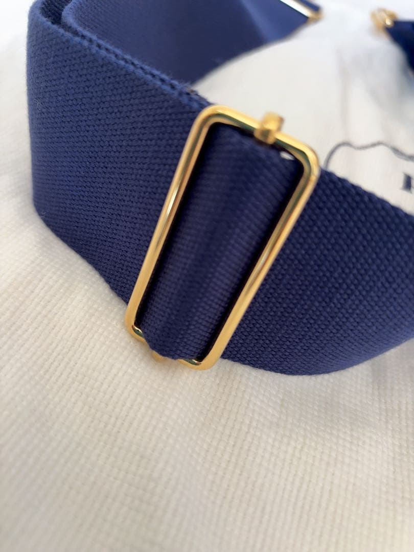 PRADA プラダ 紺色ストラップ 新品未使用