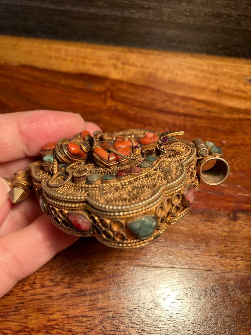 ガウ（Ghau） 仏像細工 チベット密教88g ネパール製