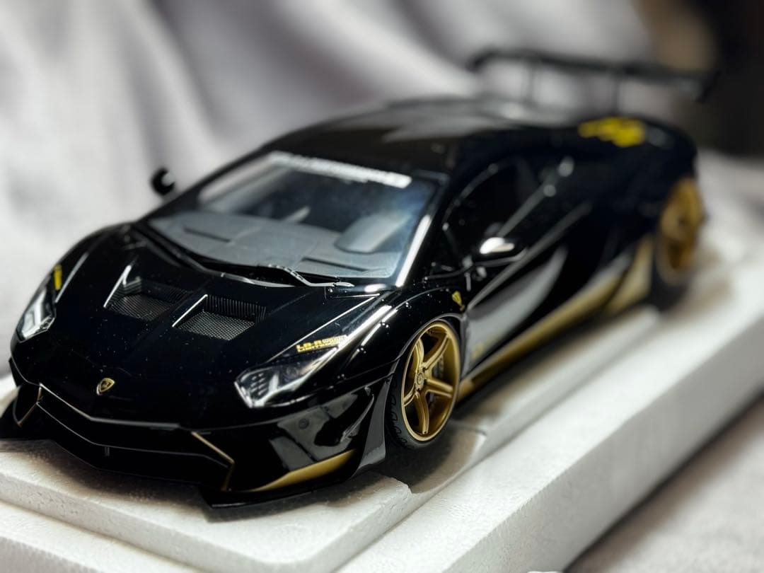 ミニカー LB-WORKS Aventador Limited Edition 1/18