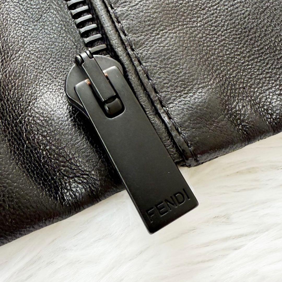 希少 FENDI バッグバグズ レザージャケット ライダース モンスター 52