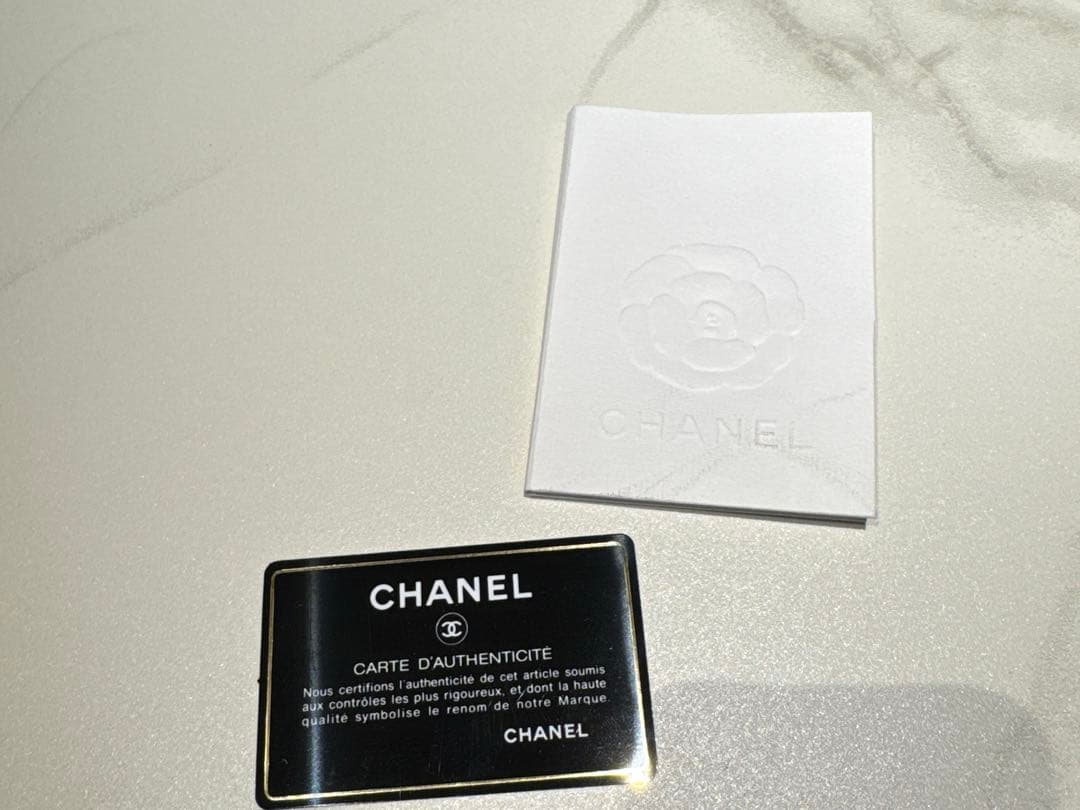 お値下げしました！CHANEL ホワイト 三つ折り財布