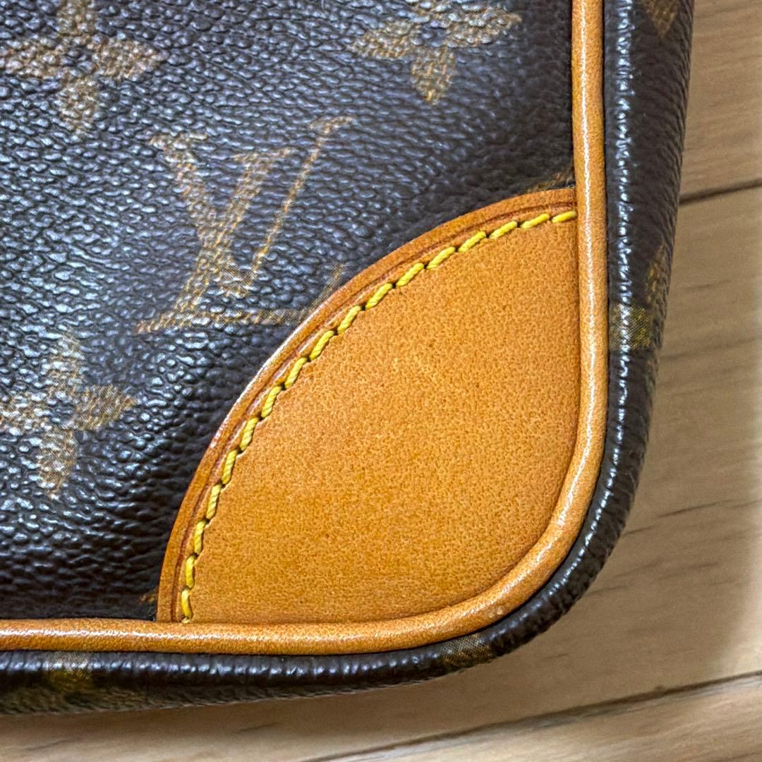 Louis Vuitton モノグラムダヌーブショルダーバッグ