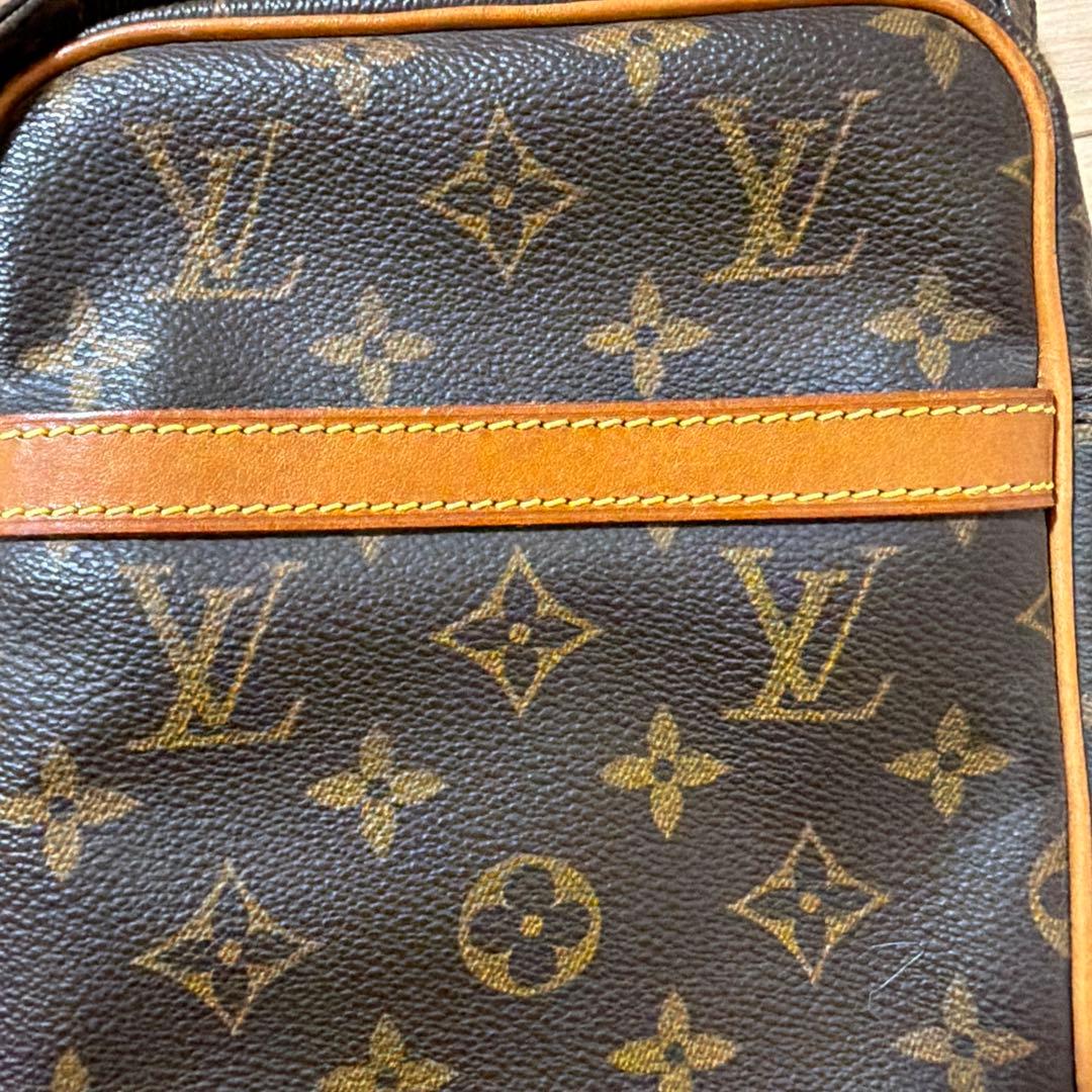 Louis Vuitton モノグラムダヌーブショルダーバッグ