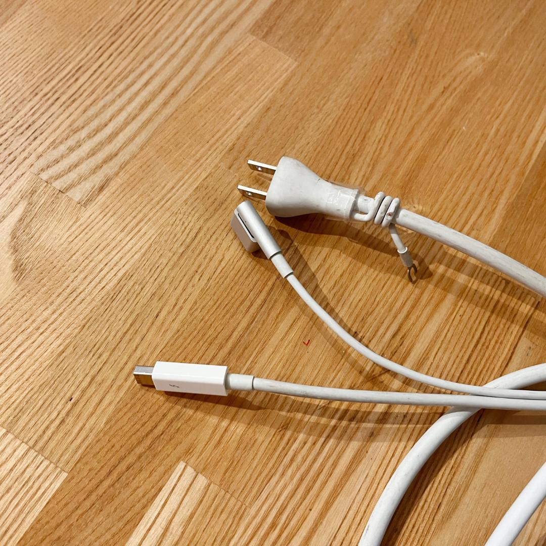 【bcdsg137】Apple Thunderbolt Display