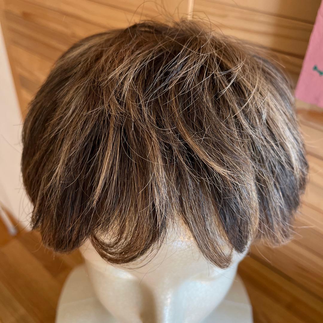 ブラウンショートウィッグ 自然なボブスタイル