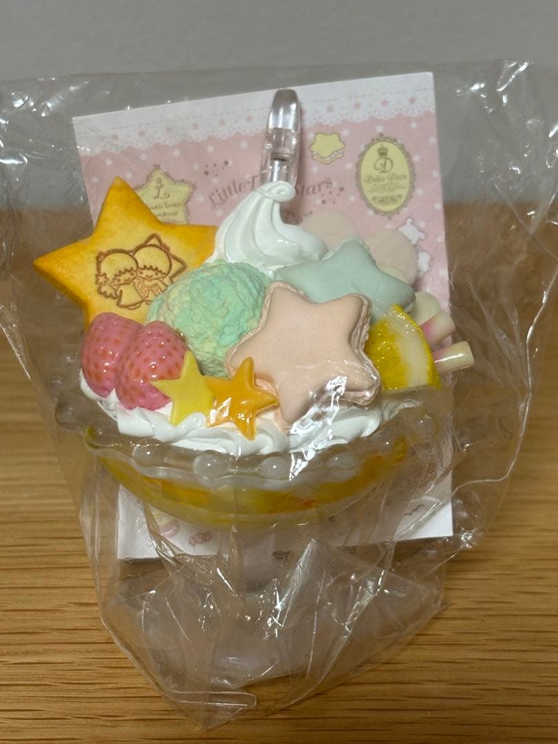 レア！サンリオ ドルチェデコ キキララ パフェメモスタンド リトルツインスターズ