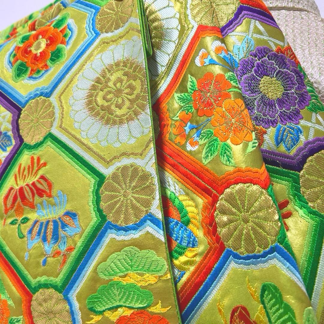 381 振袖フルセット 正絹 黄緑 グリーン 絞り 総刺繍 駒刺繍 レトロ