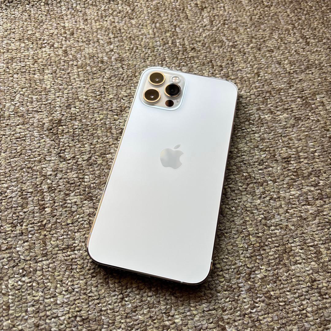 お値下げ！美品iPhone 12 pro シルバー 128 GB SIMフリー