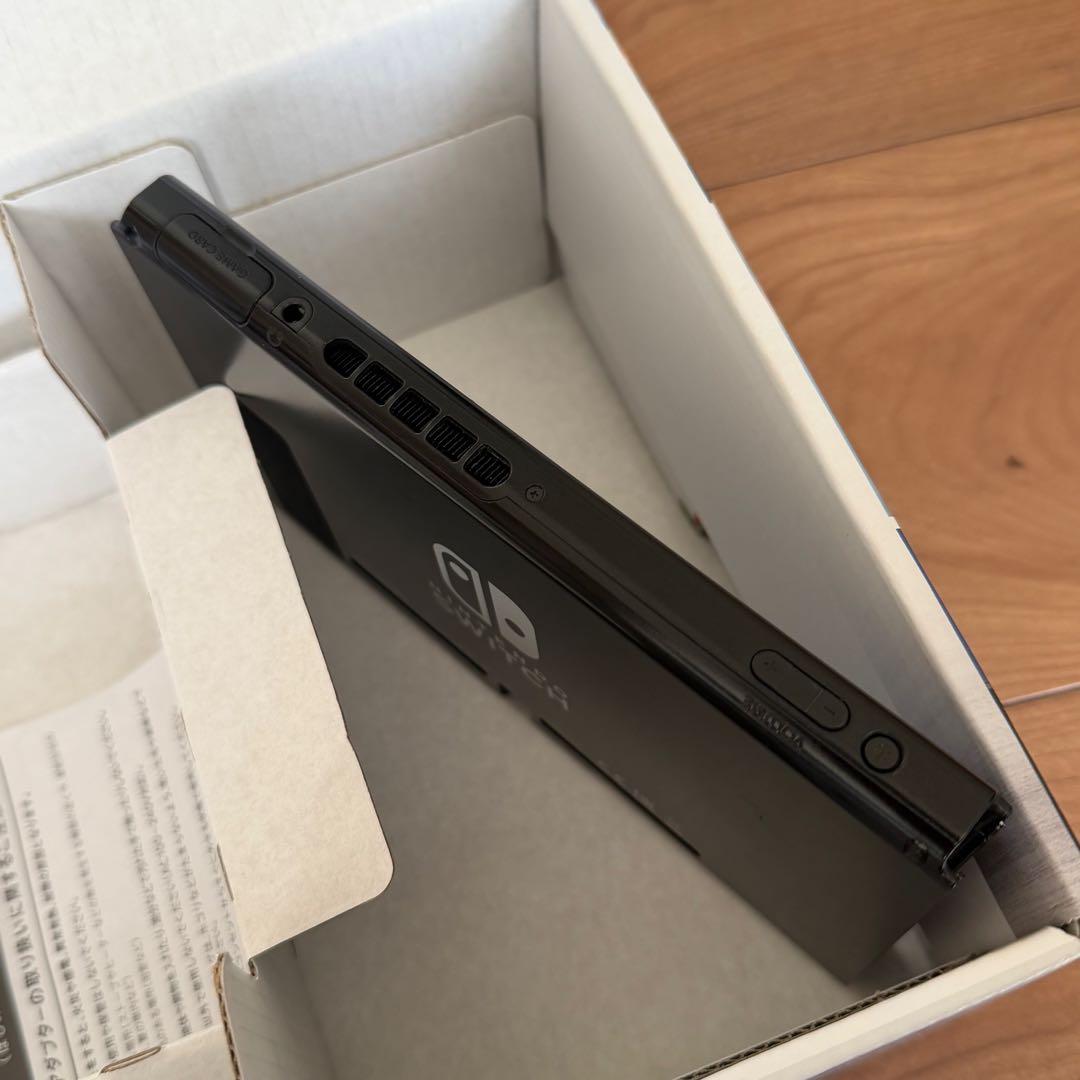 Nintendo Switch 本体 + 付属品 初期化済み