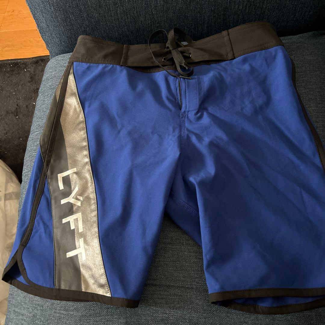 LYFT サーフパンツ XS 青