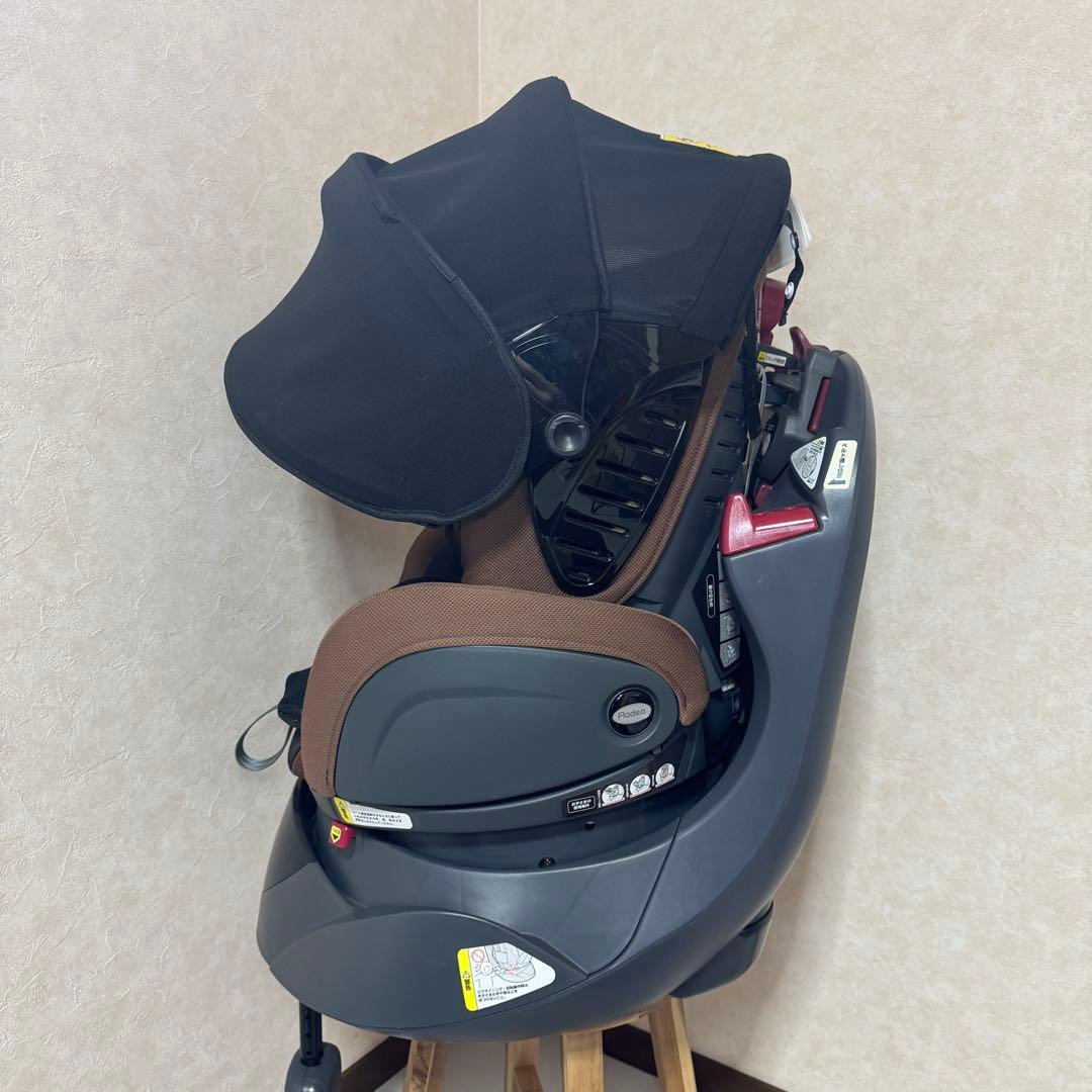 アップリカ フラディアエアー チャイルドシート 新生児○ ブラウン