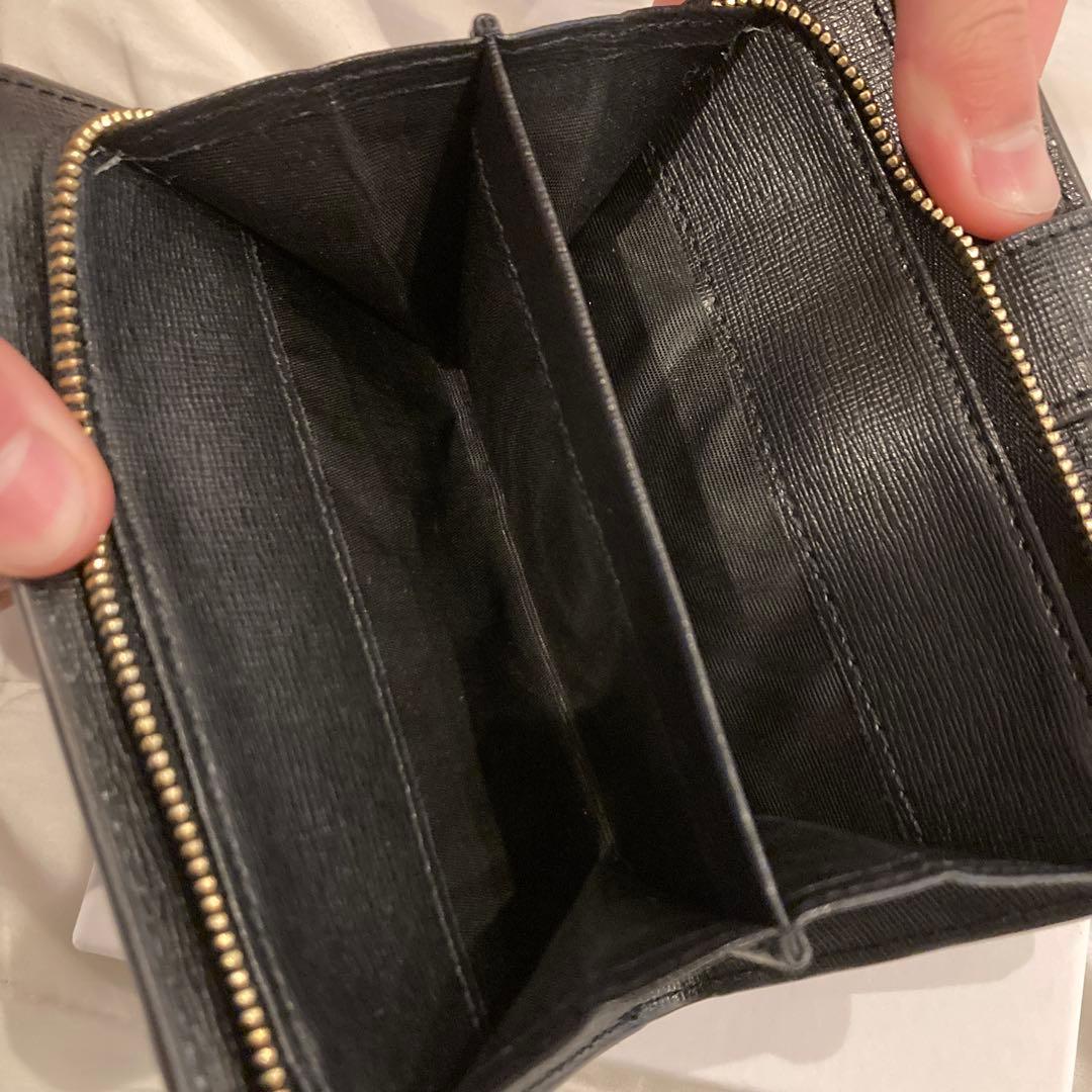 【お値下げ中】FURLA ブラック 二つ折り財布⭐︎美品