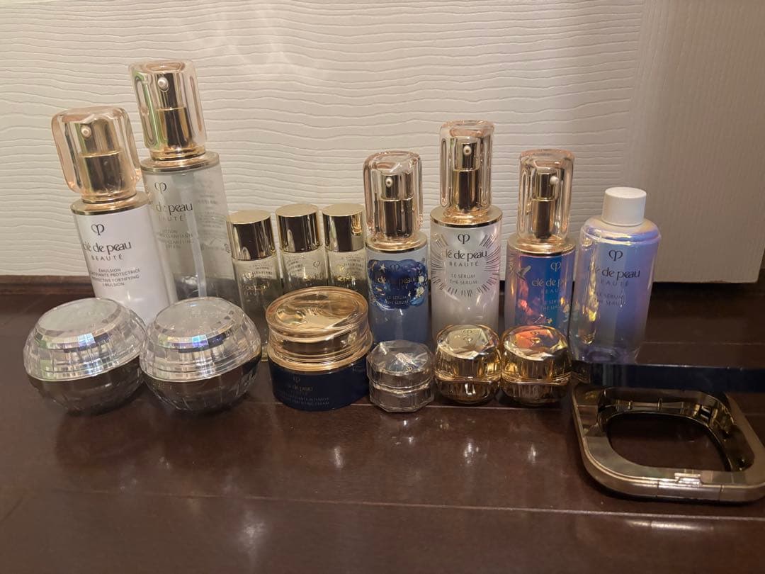 clé de peau スキンケアセット　空容器