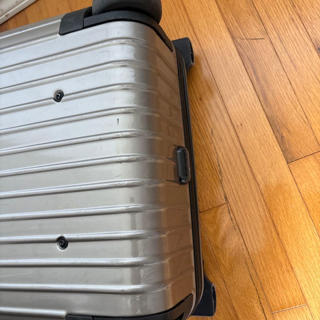 リモワ　サルサ33L 機内持ち込み