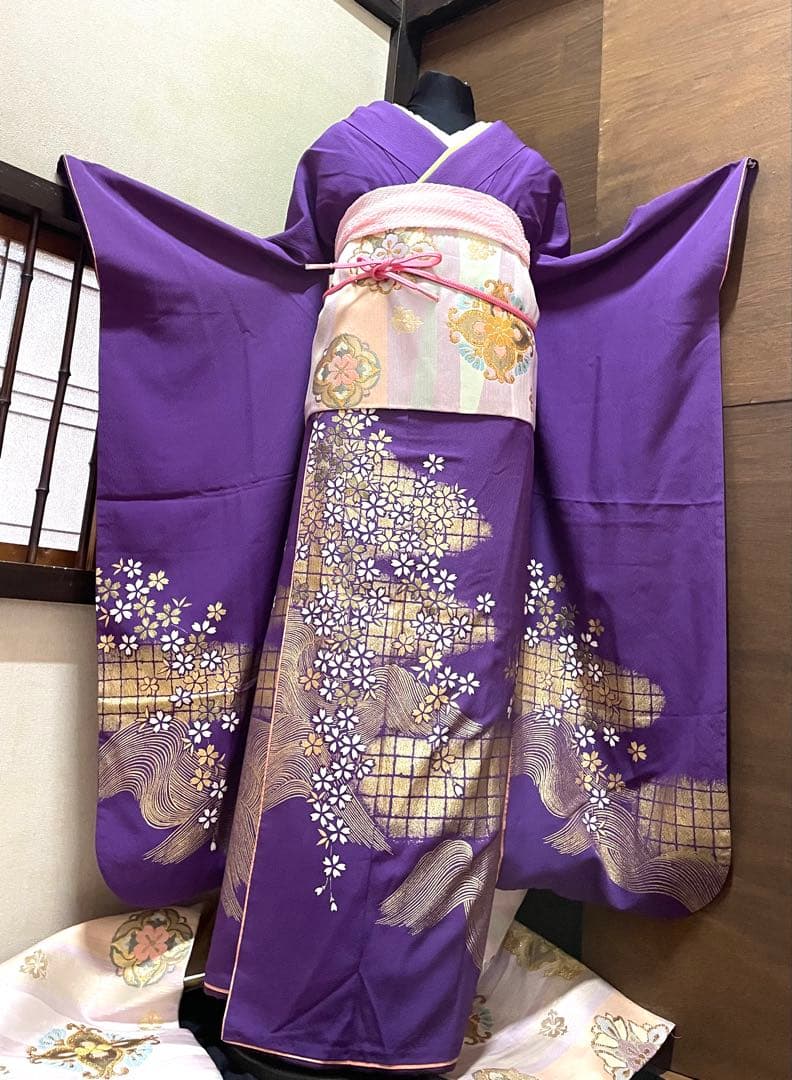 振袖 フルセット6点サイズM〜Ｌ流水舞桜文　金彩　正絹