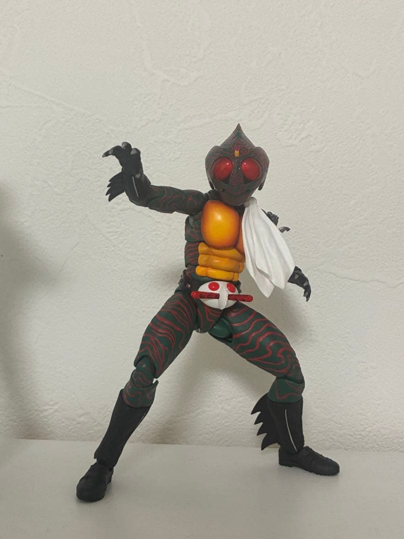 SHFiguarts 真骨彫製法　仮面ライダーアマゾン