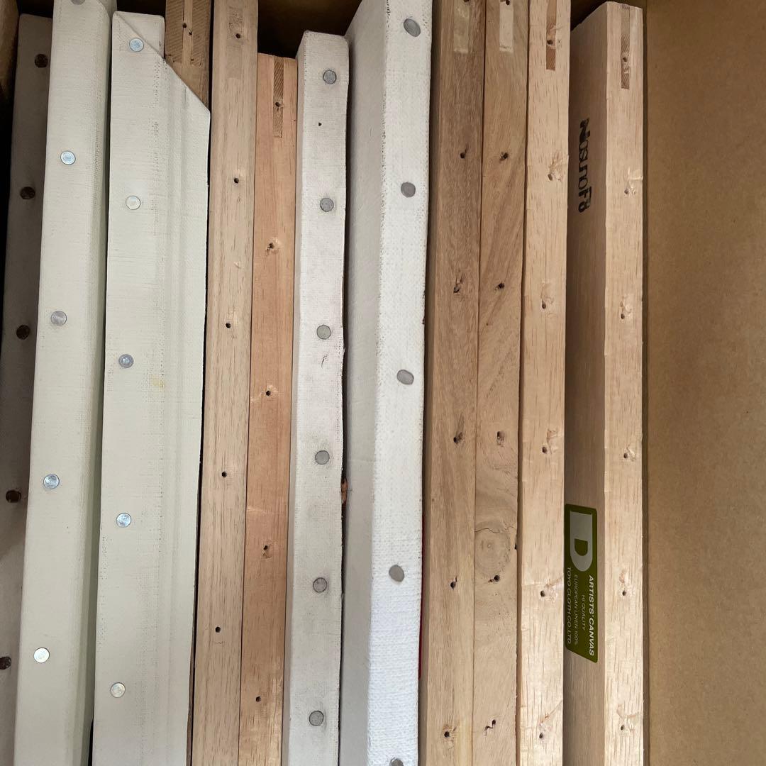 木枠フレームとキャンバスセット　29点セット　油絵　只今F6キャンバス一枚付き！