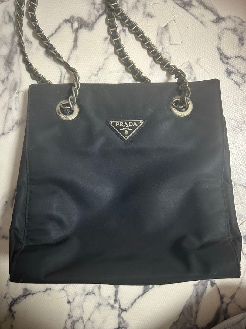 PRADAショルダーバック