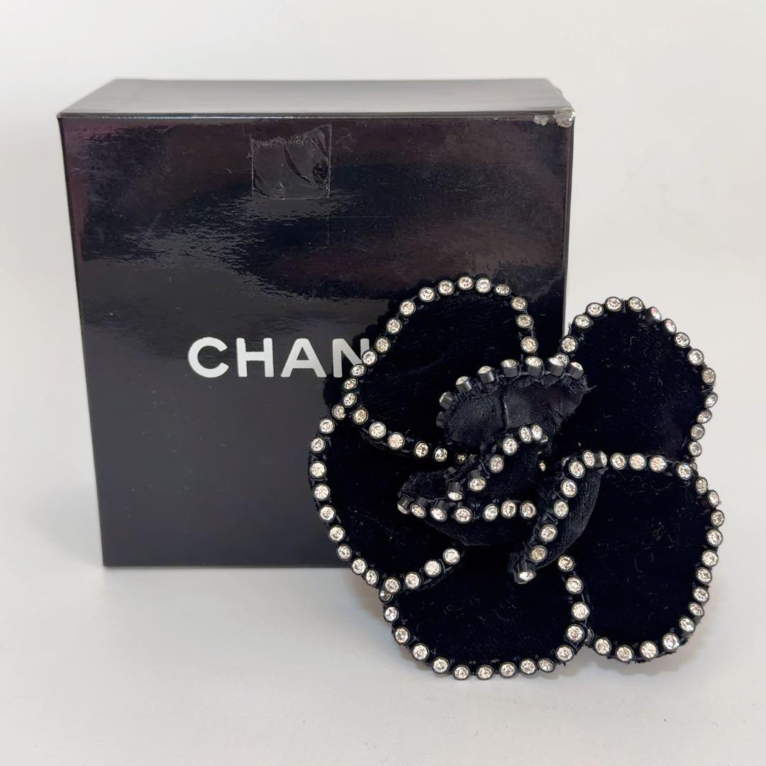 シャネル　CHANEL 　カメリア コサージュ　ブローチ　箱付き